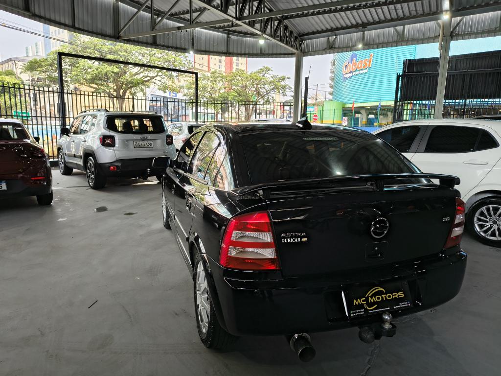 CHEVROLET Astra Hatch - Foto