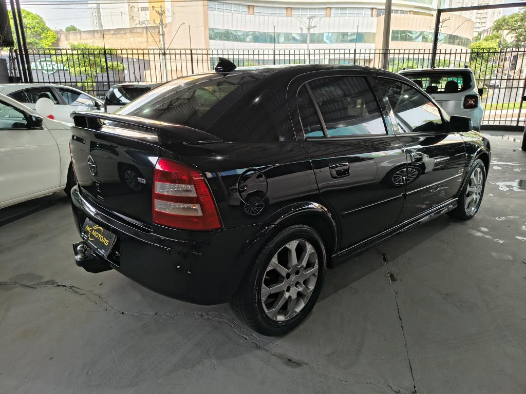 CHEVROLET Astra Hatch - Foto