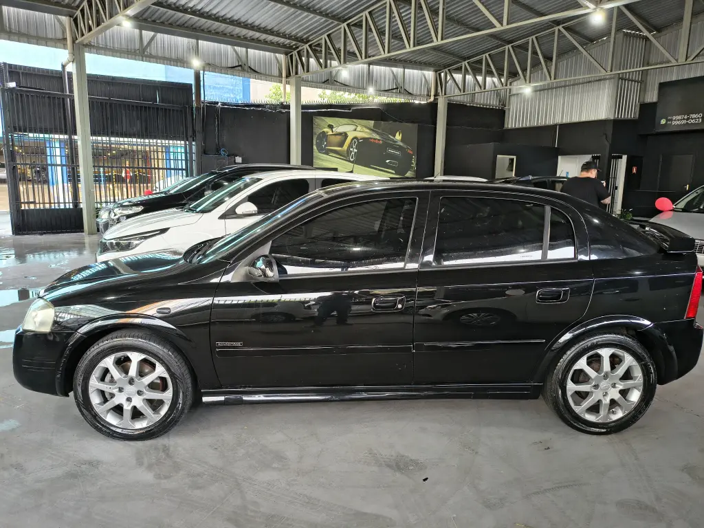 CHEVROLET Astra Hatch - Foto