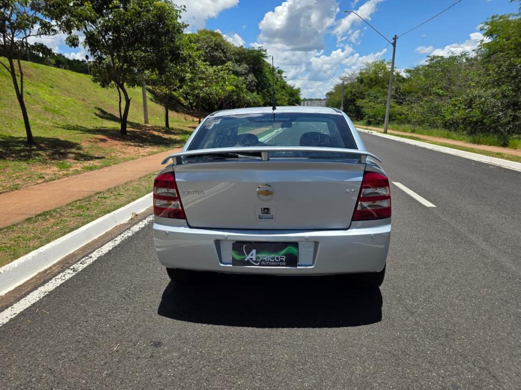 CHEVROLET Astra Hatch - Foto