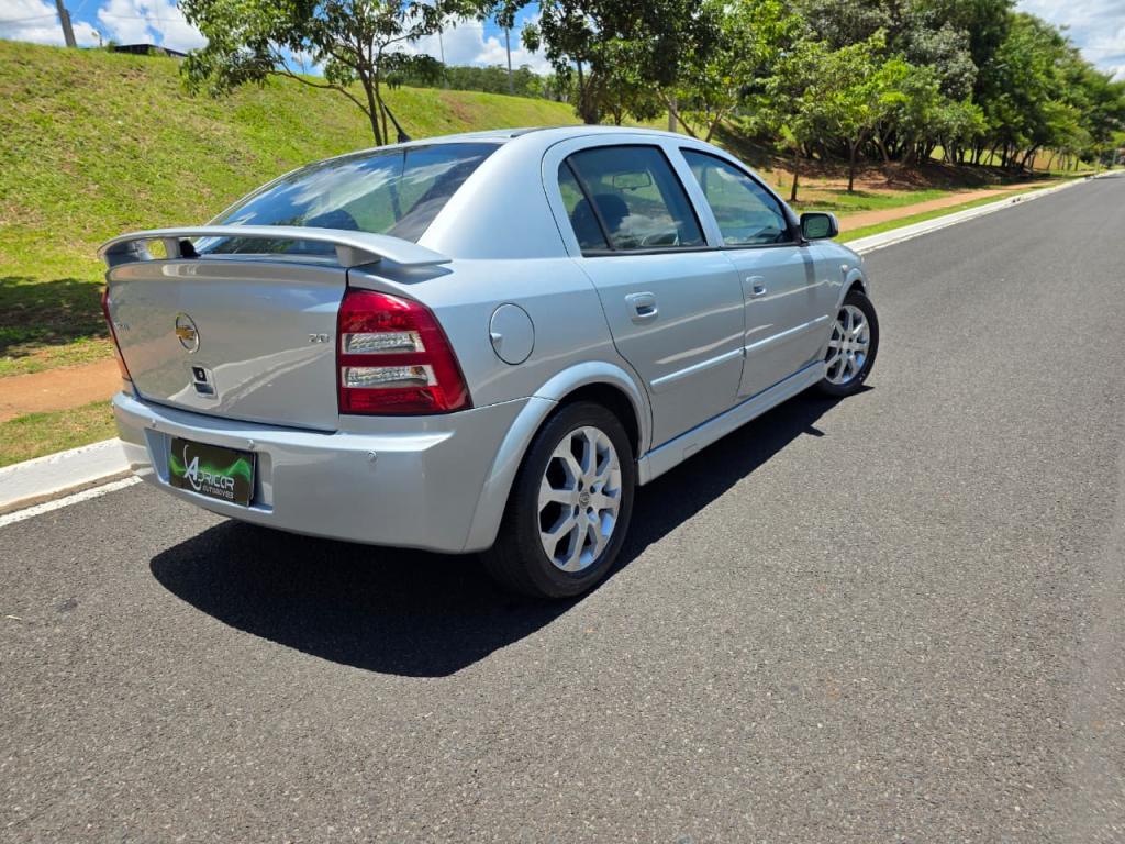 CHEVROLET Astra Hatch - Foto