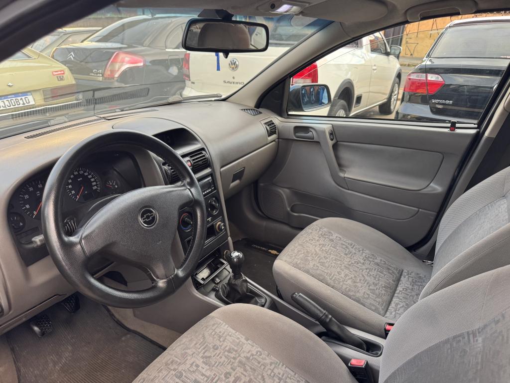 CHEVROLET Astra Hatch - Foto