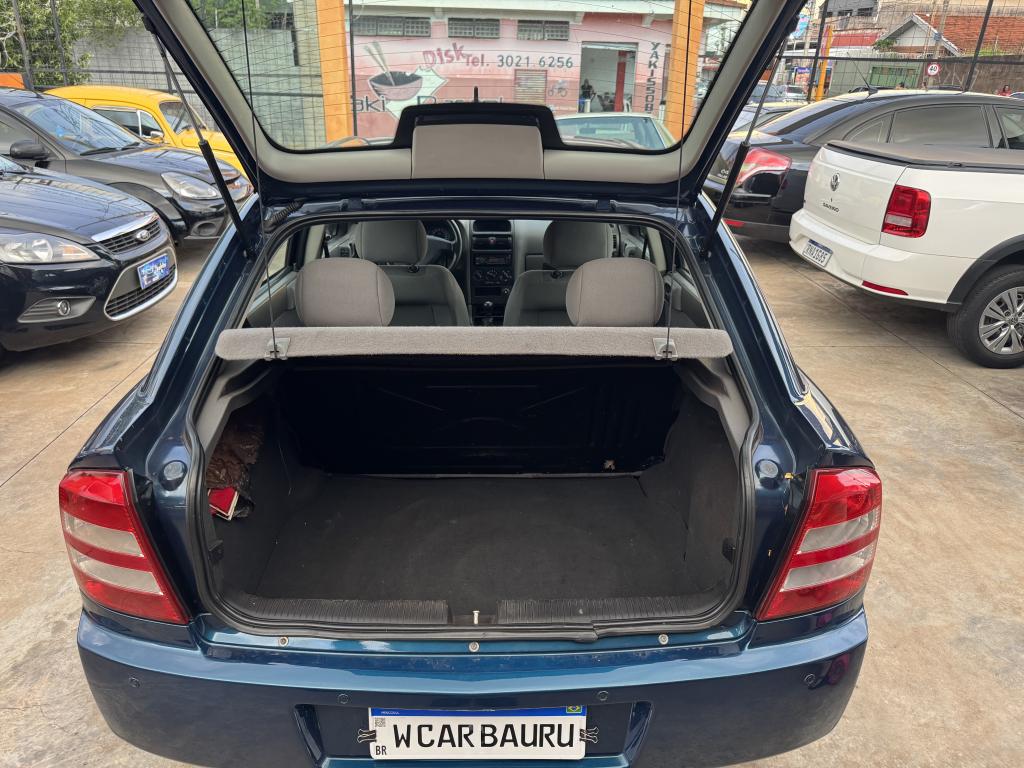 CHEVROLET Astra Hatch - Foto