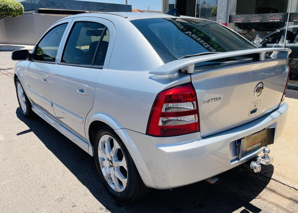 CHEVROLET Astra Hatch - Foto