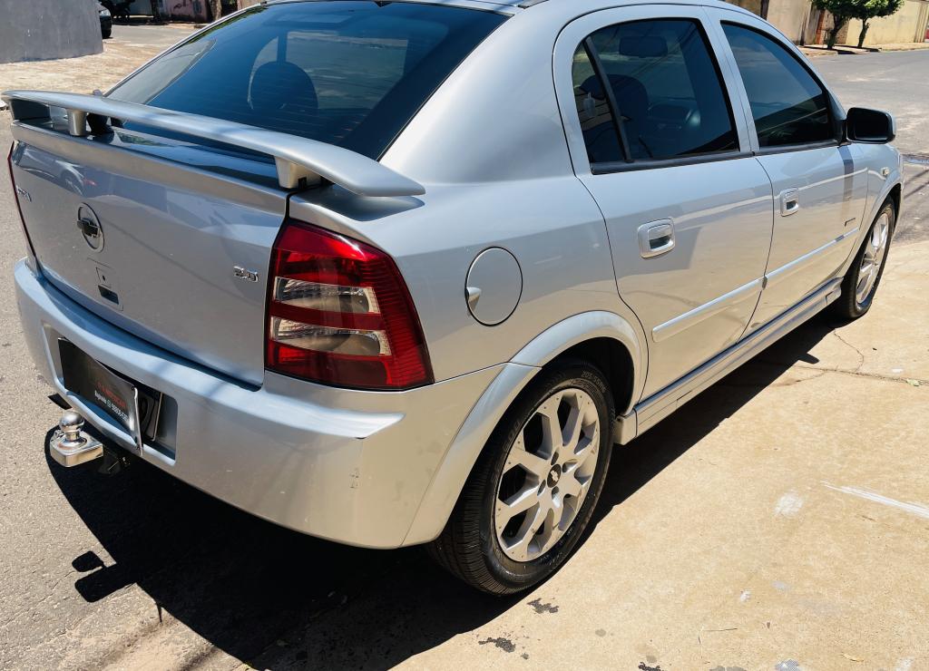 CHEVROLET Astra Hatch - Foto