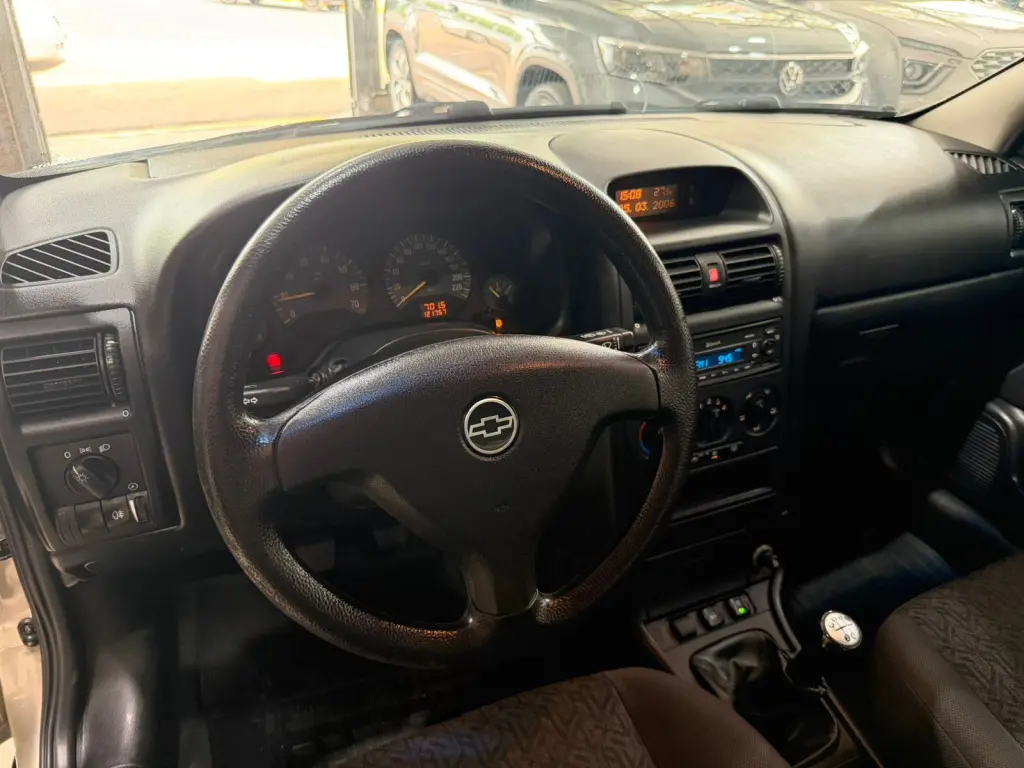 CHEVROLET Astra Hatch - Foto