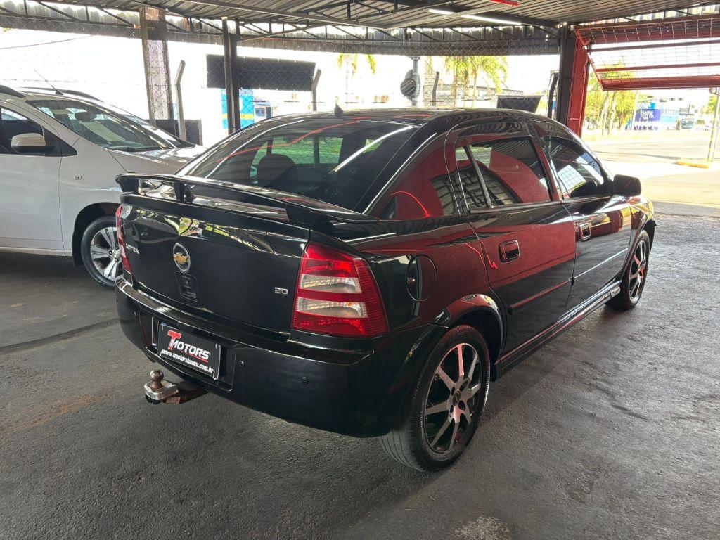 CHEVROLET Astra Hatch - Foto