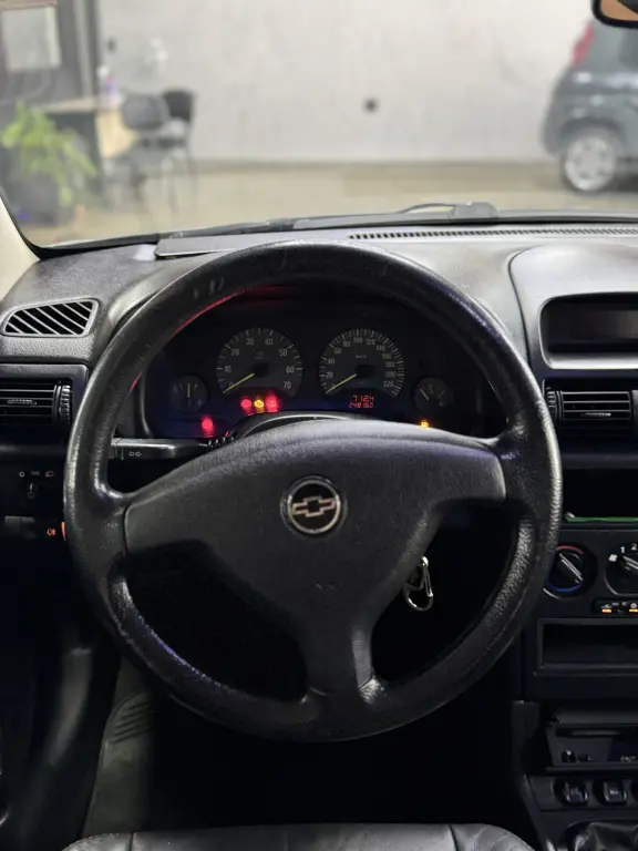 CHEVROLET Astra Hatch - Foto