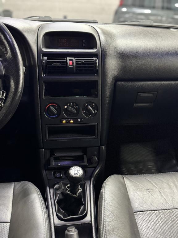 CHEVROLET Astra Hatch - Foto