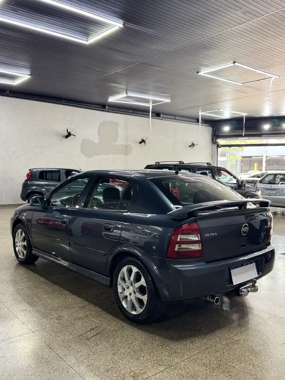 CHEVROLET Astra Hatch - Foto