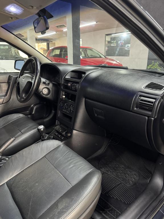 CHEVROLET Astra Hatch - Foto