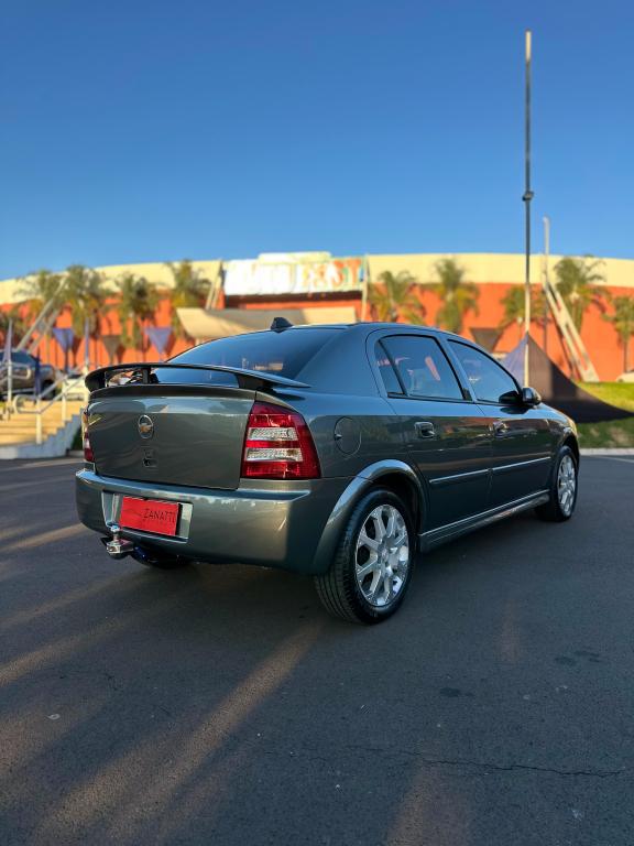 CHEVROLET Astra Hatch - Foto