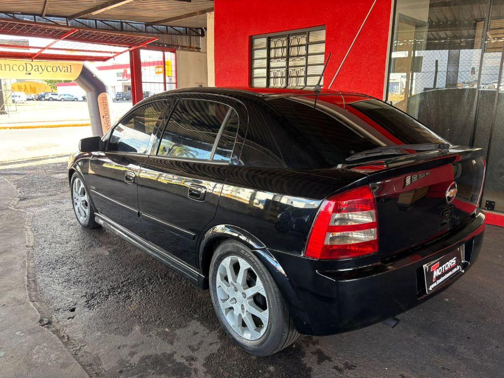CHEVROLET Astra Hatch - Foto