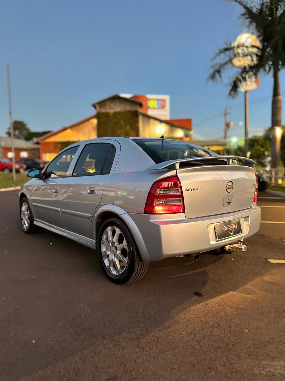CHEVROLET Astra Hatch - Foto