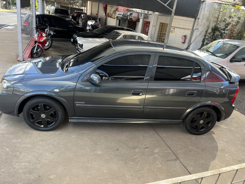 CHEVROLET Astra Hatch - Foto