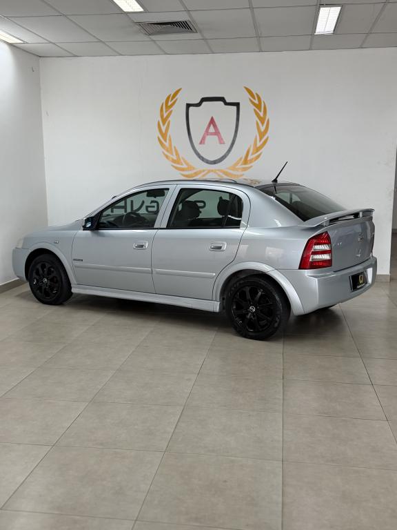 CHEVROLET Astra Hatch - Foto