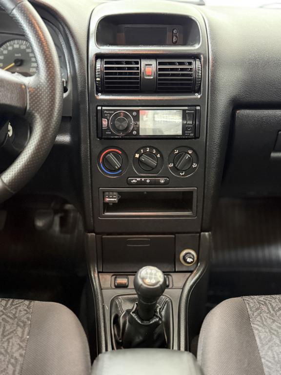 CHEVROLET Astra Hatch - Foto