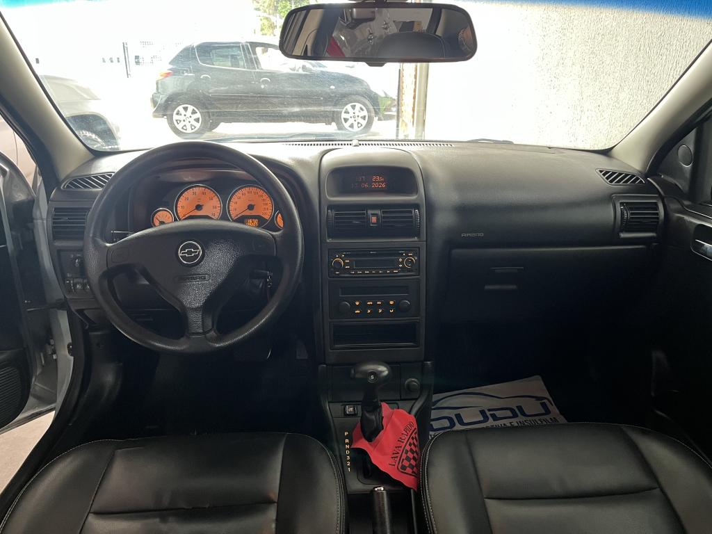 CHEVROLET Astra Hatch - Foto