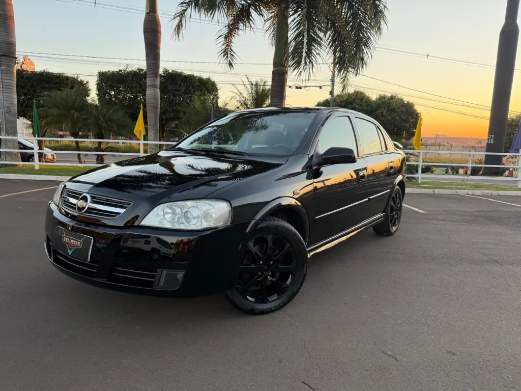 CHEVROLET Astra Hatch - Foto