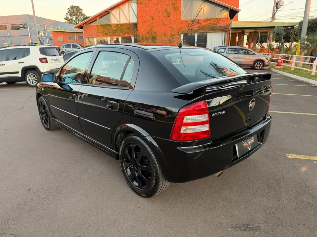 CHEVROLET Astra Hatch - Foto