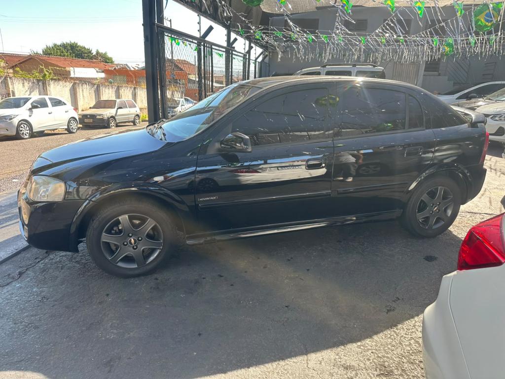 CHEVROLET Astra Hatch - Foto