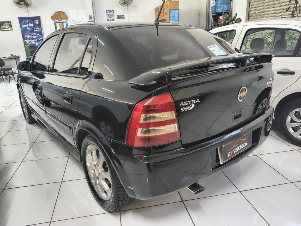 CHEVROLET Astra Hatch - Foto