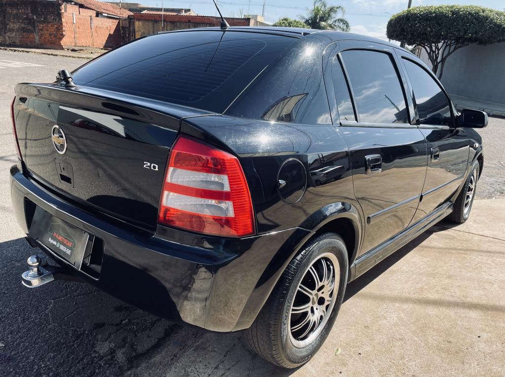 CHEVROLET Astra Hatch - Foto