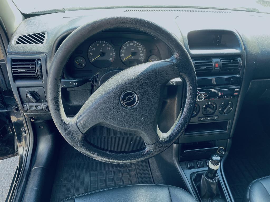 CHEVROLET Astra Hatch - Foto