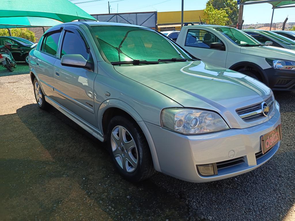 CHEVROLET Astra Hatch - Foto