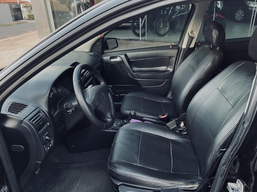 CHEVROLET Astra Hatch - Foto