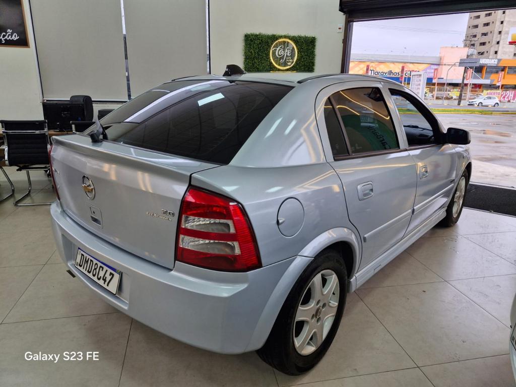 CHEVROLET Astra Hatch - Foto
