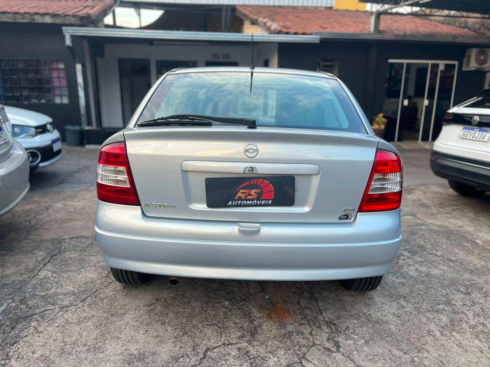 CHEVROLET Astra Hatch - Foto