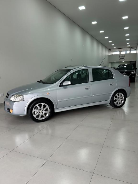 CHEVROLET Astra Hatch - Foto
