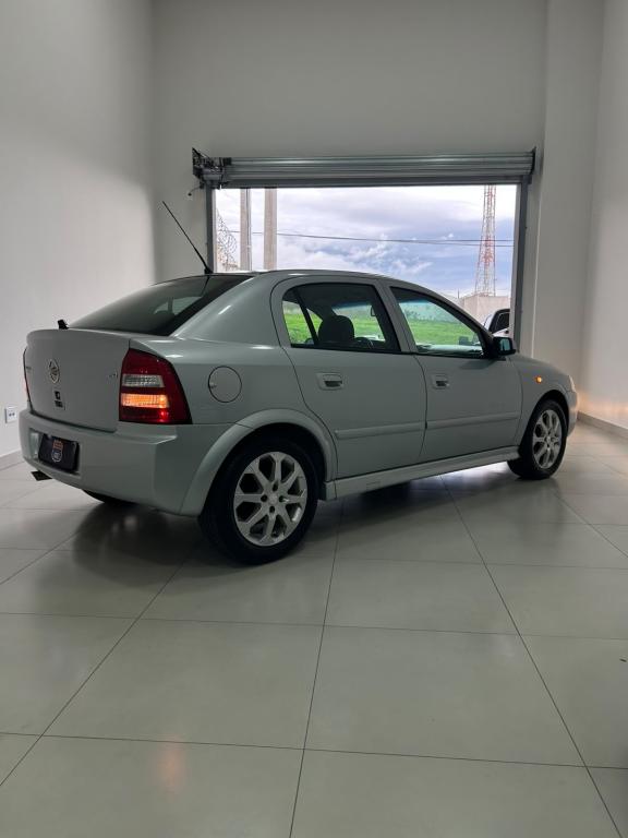 CHEVROLET Astra Hatch - Foto