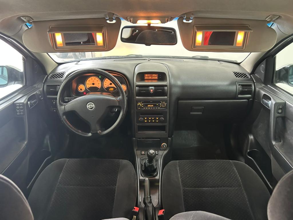 CHEVROLET Astra Hatch - Foto