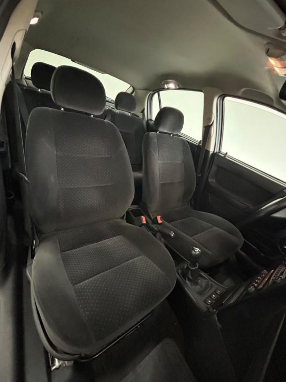 CHEVROLET Astra Hatch - Foto