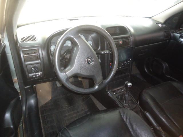 CHEVROLET Astra Hatch - Foto