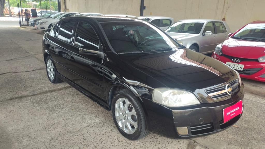 CHEVROLET Astra Hatch - Foto
