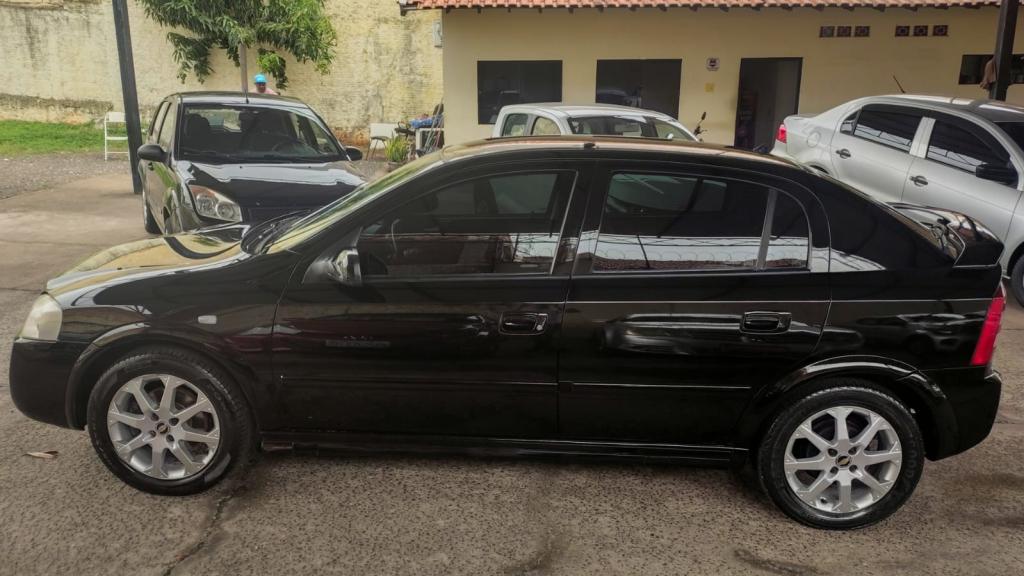 CHEVROLET Astra Hatch - Foto