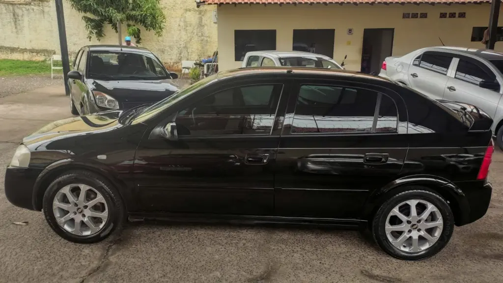 CHEVROLET Astra Hatch - Foto