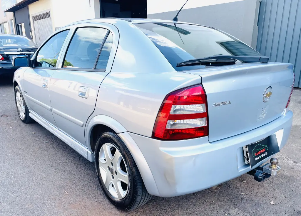 CHEVROLET Astra Hatch - Foto