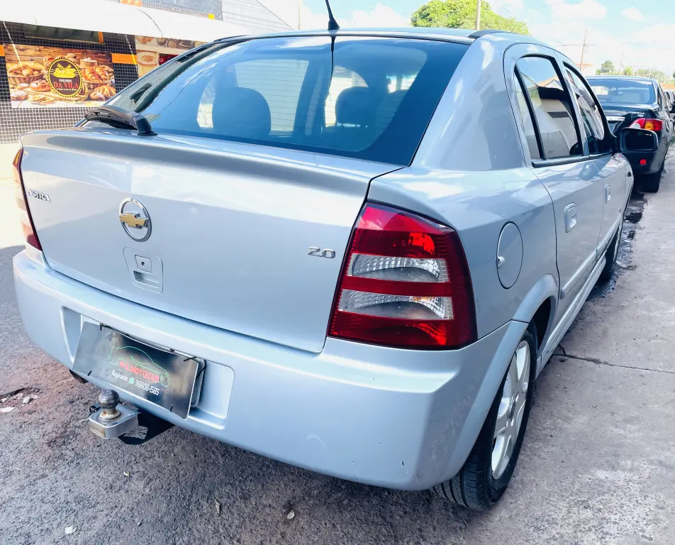 CHEVROLET Astra Hatch - Foto