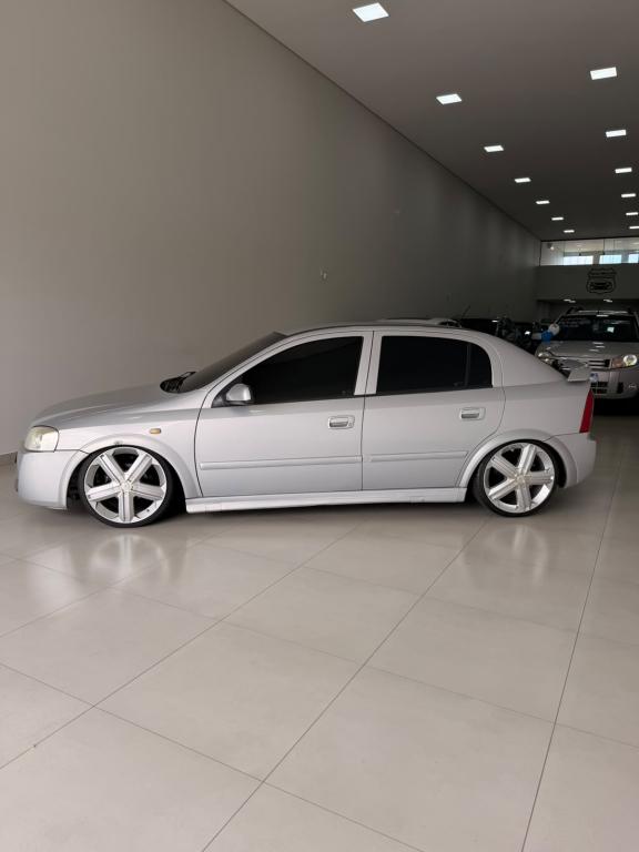 CHEVROLET Astra Hatch - Foto