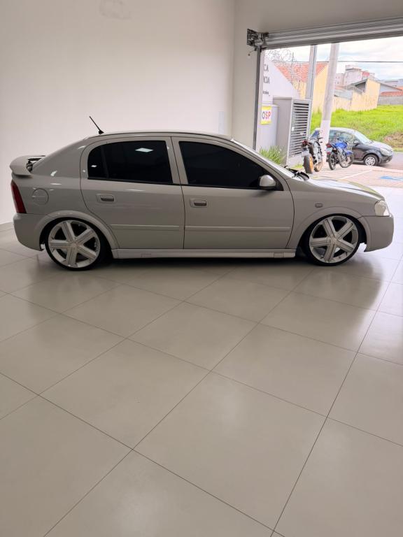 CHEVROLET Astra Hatch - Foto