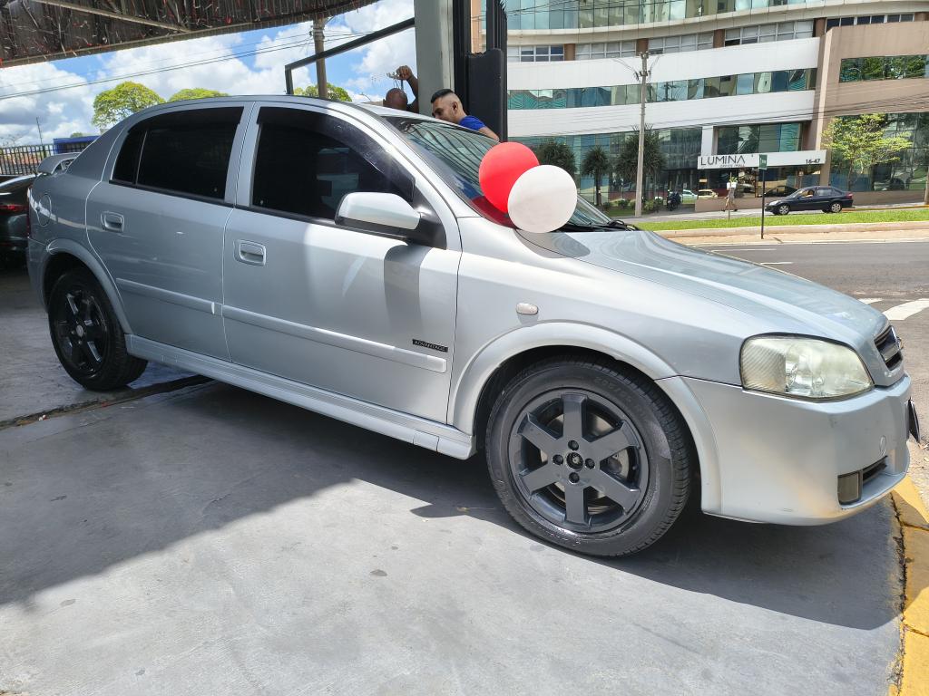 CHEVROLET Astra Hatch - Foto