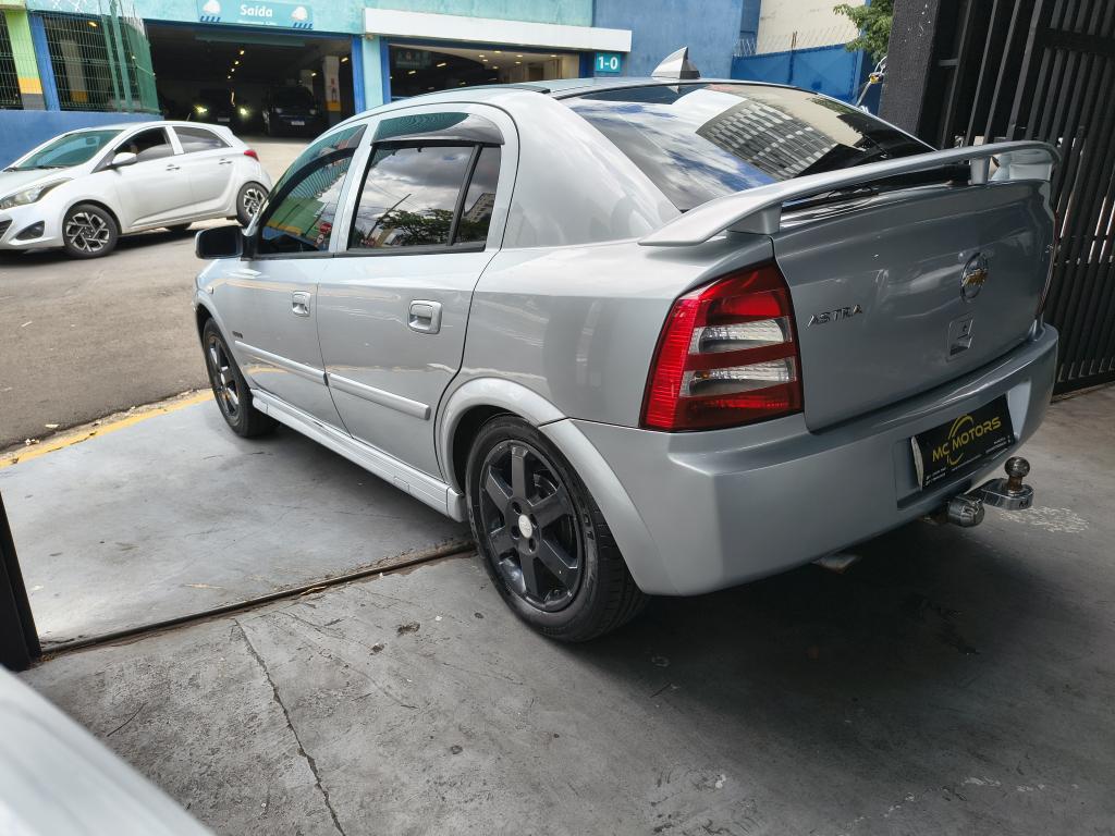 CHEVROLET Astra Hatch - Foto