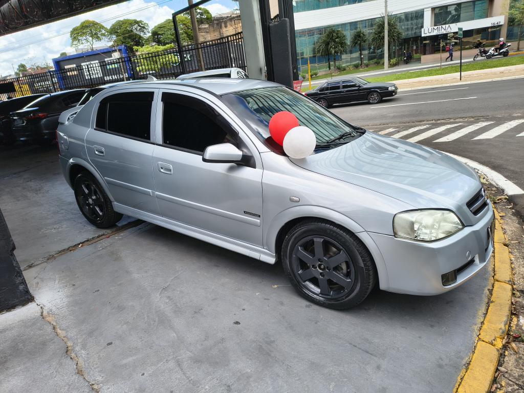 CHEVROLET Astra Hatch - Foto