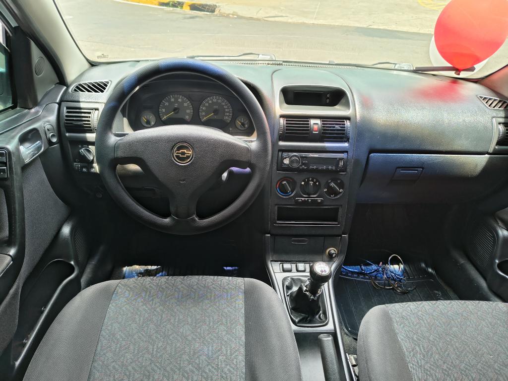 CHEVROLET Astra Hatch - Foto