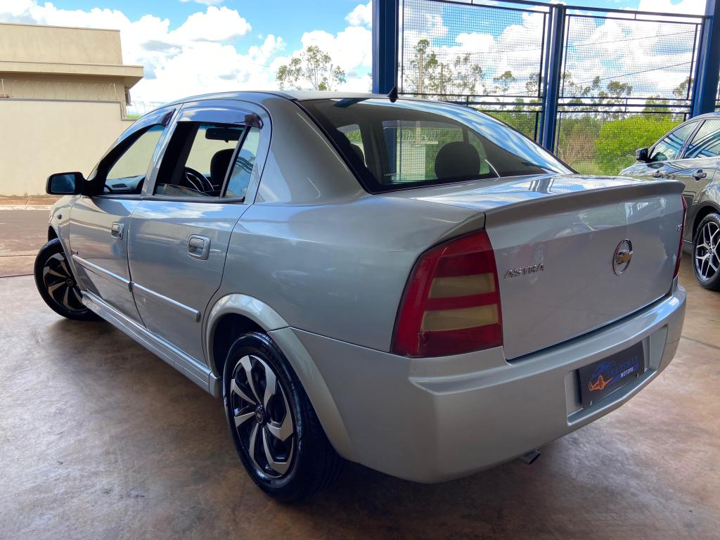CHEVROLET Astra Sedan - Foto