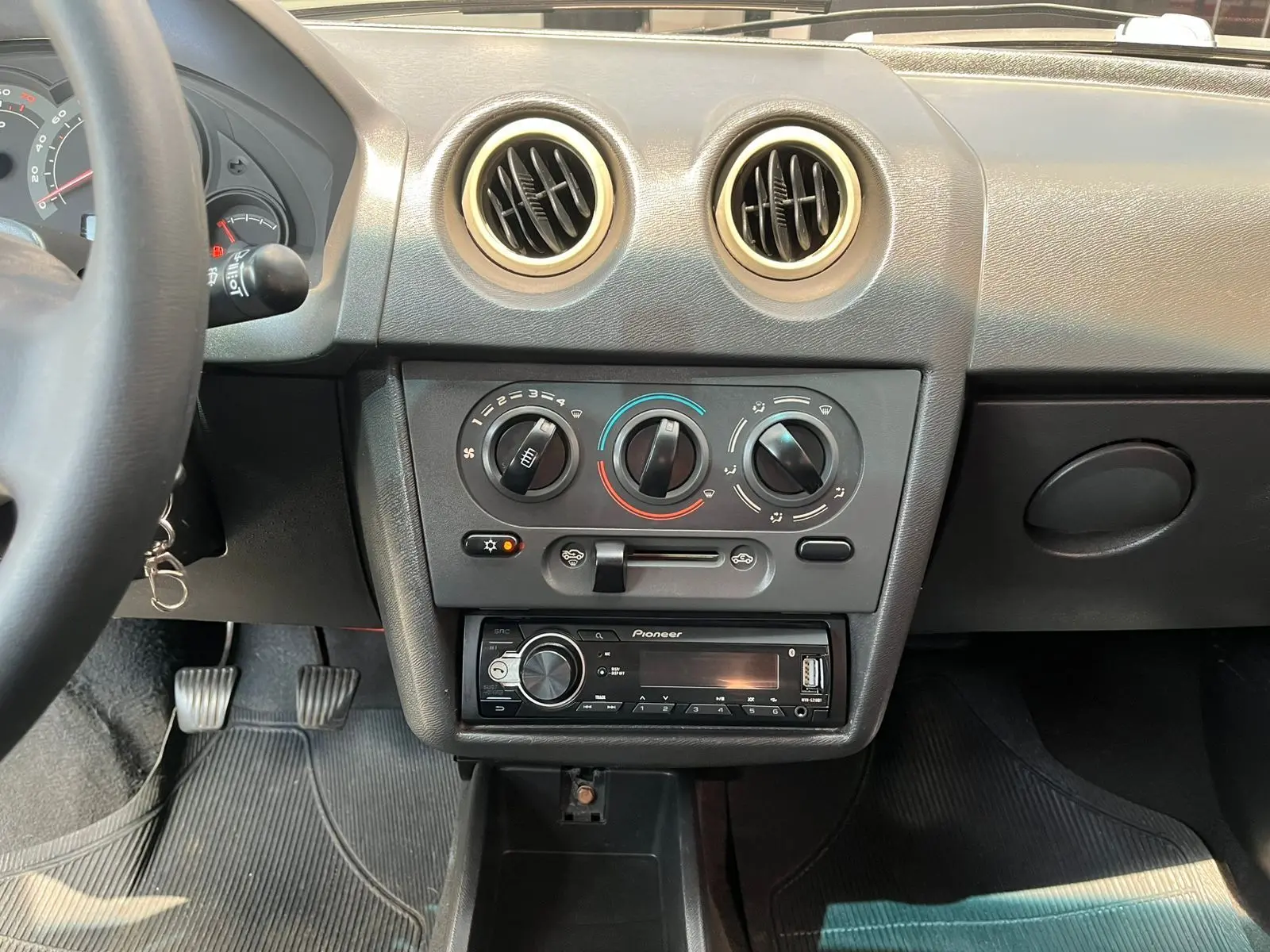 CHEVROLET Celta - Foto